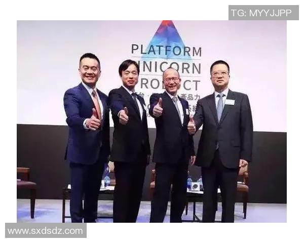 足球球星精彩瞬间动作合拍展现个人风采与团队协作的完美融合 足球球星精彩瞬间动作合拍展现个人风采与团队协作的完美融合