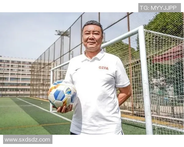 从绿茵少年到巨星托尼成长历程与辉煌足球人生 从绿茵少年到巨星托尼成长历程与辉煌足球人生