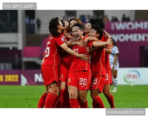 中国回族女足球员奋勇拼搏打破偏见铿锵玫瑰在绿茵场上绽放光彩 中国回族女足球员奋勇拼搏打破偏见铿锵玫瑰在绿茵场上绽放光彩